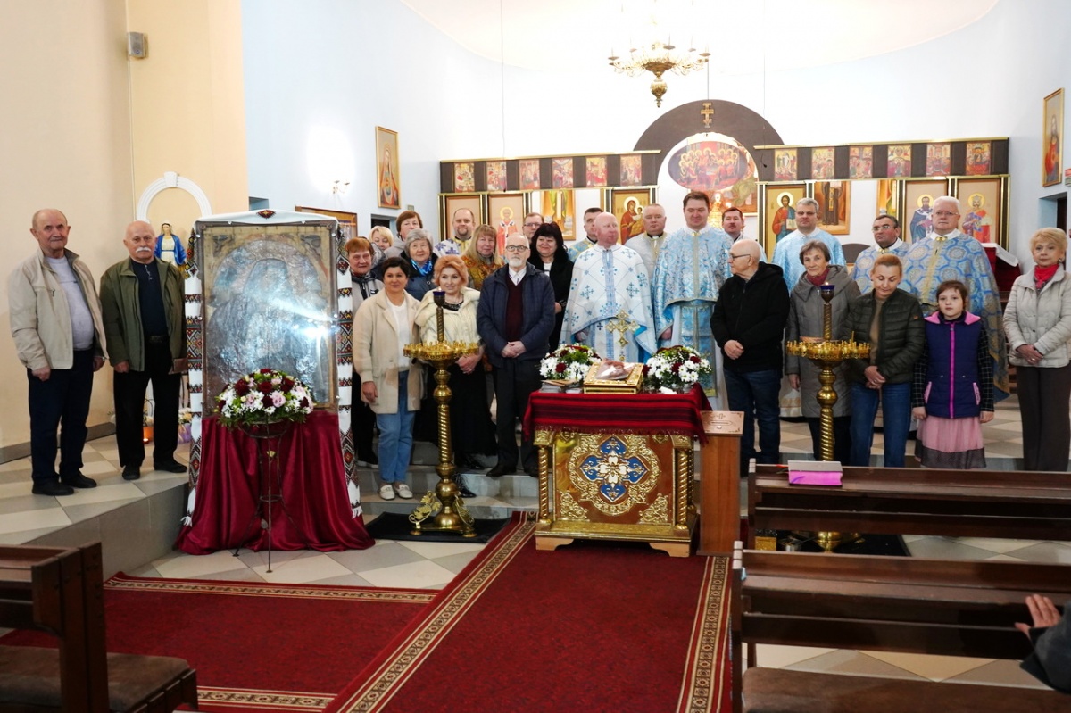Урочисте вшанування Богородиці, прославленої у Новозагорівській іконі